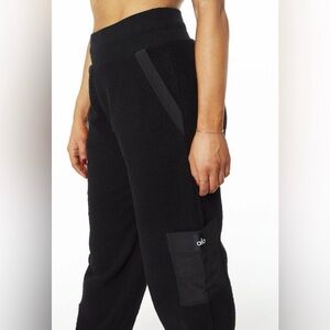 Women ALO Yoga Micro Sherpa High-Waist Solstice Sweatpants